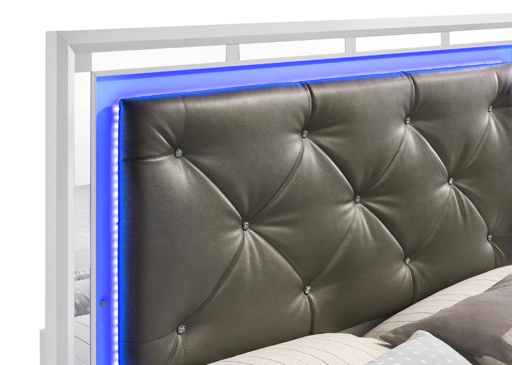 WHITAKER QUEEN BED 223331Q