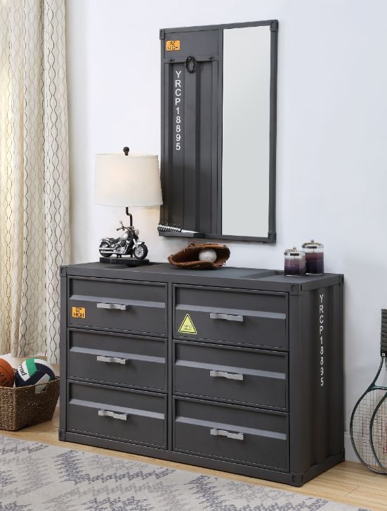 Cargo Dresser