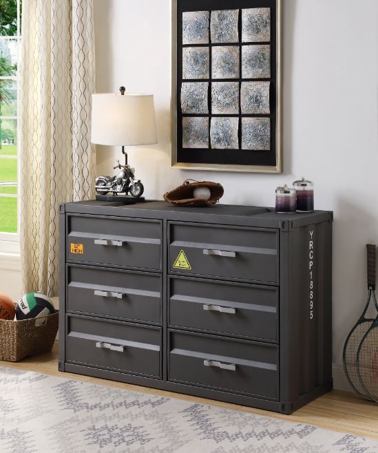 Cargo Dresser