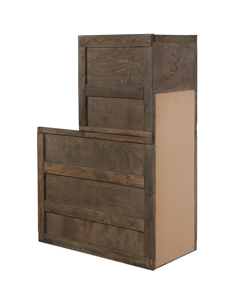 WRANGLE STAIRWAY CHEST 400834