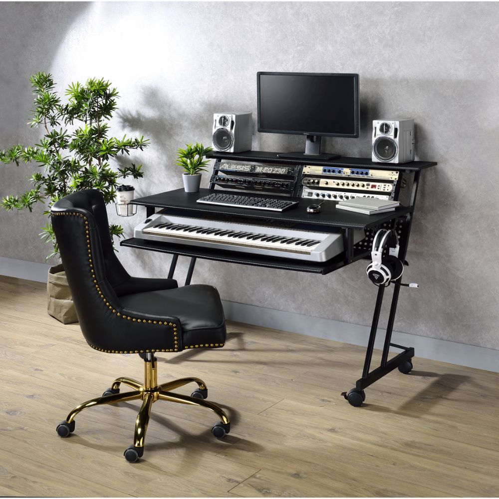 Suitor Music Desk