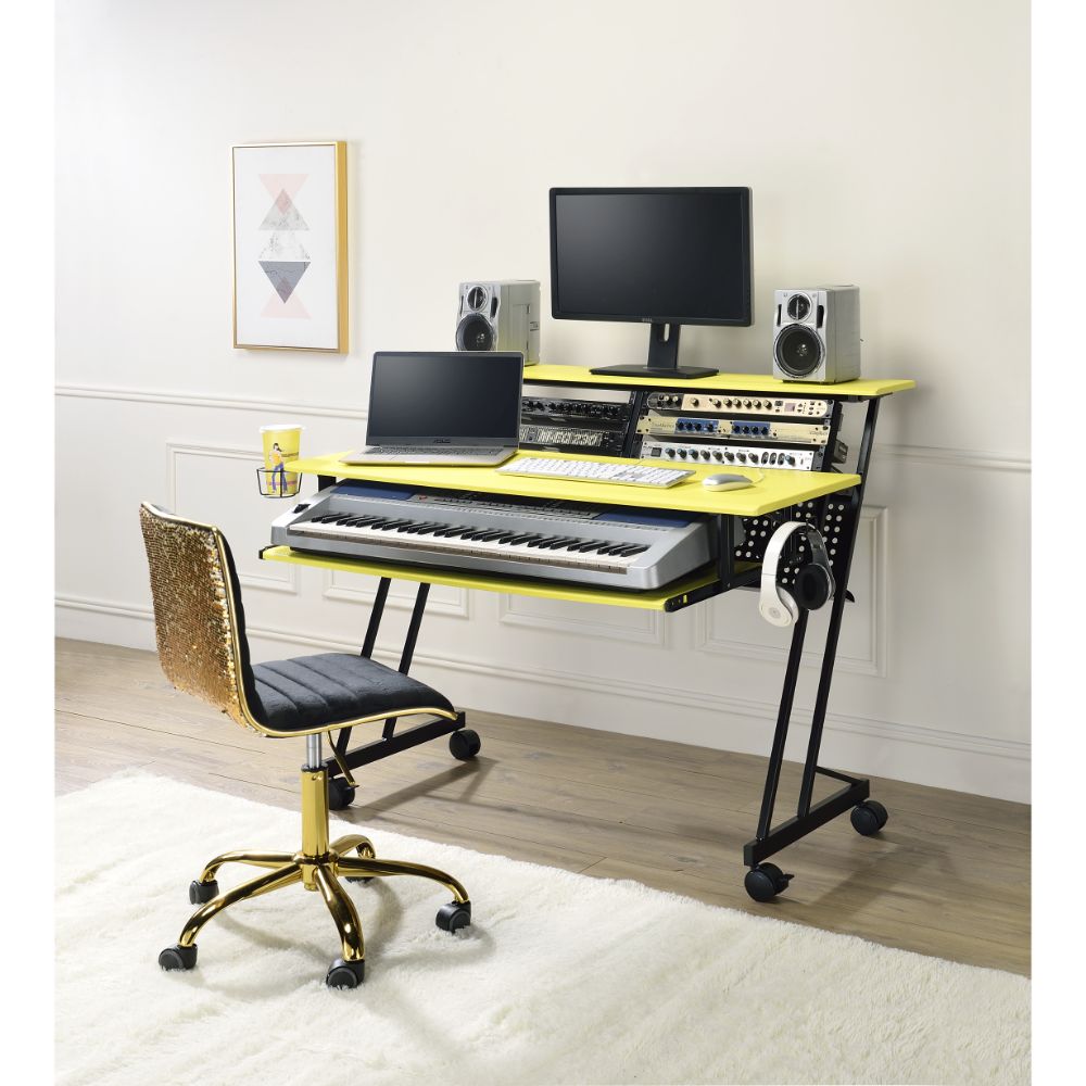 Suitor Music Desk
