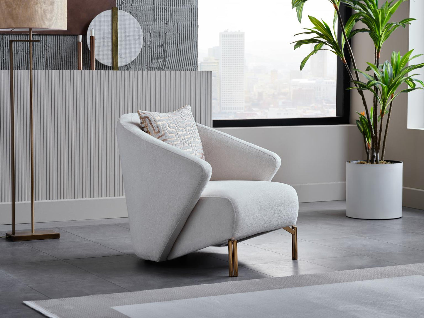 VERONICA I 3 SEAT SLEEPER (MERIT CREAM PLAIN)