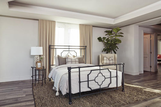 QUEEN BED 305766Q