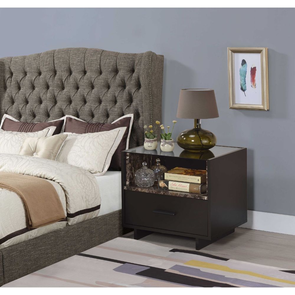 Dayle Accent Table