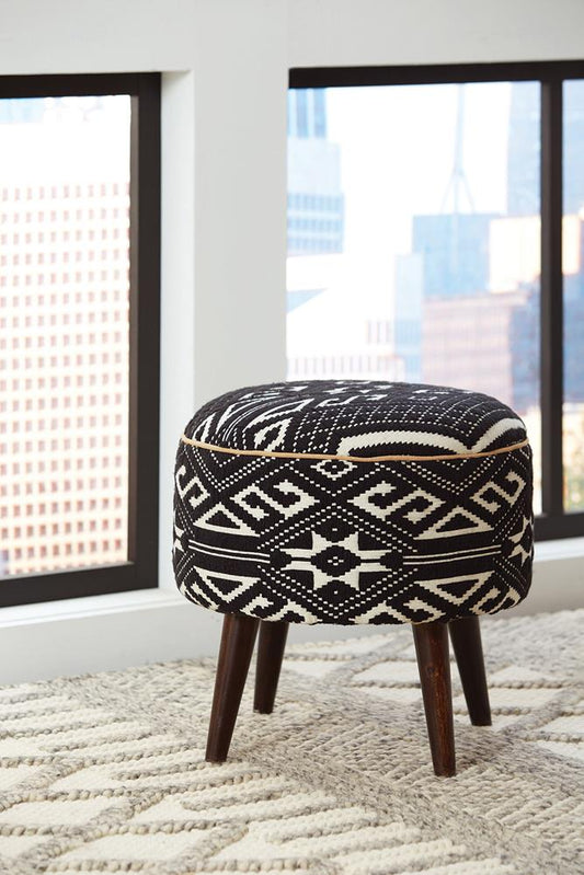 ACCENTS ACCENT STOOL 918492