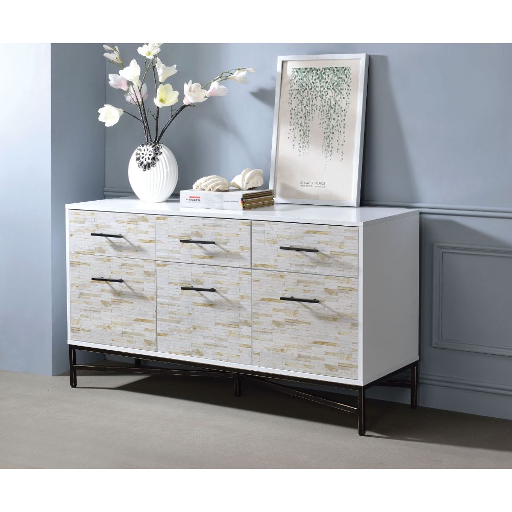 Uma Accent Table